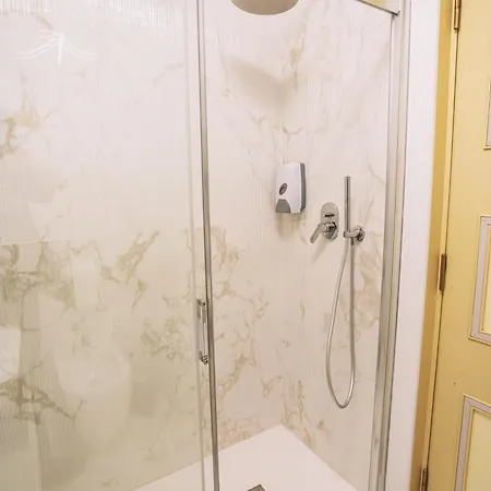 Casa Pan בית הארחה *